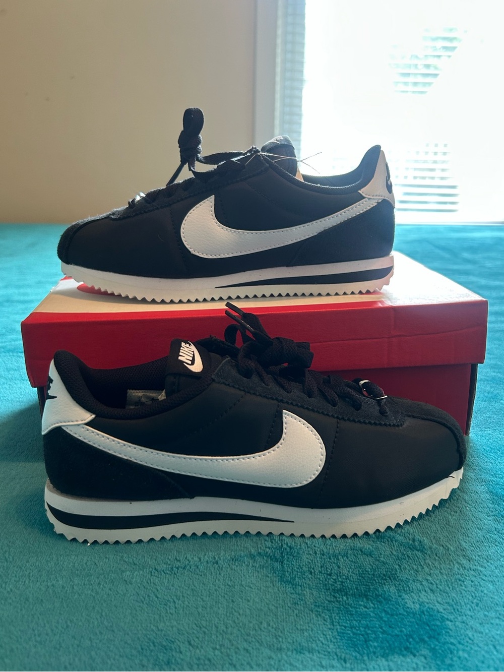 Nike Cortez Textile Women’s 6 Black/White Sneaker DZ2795-001